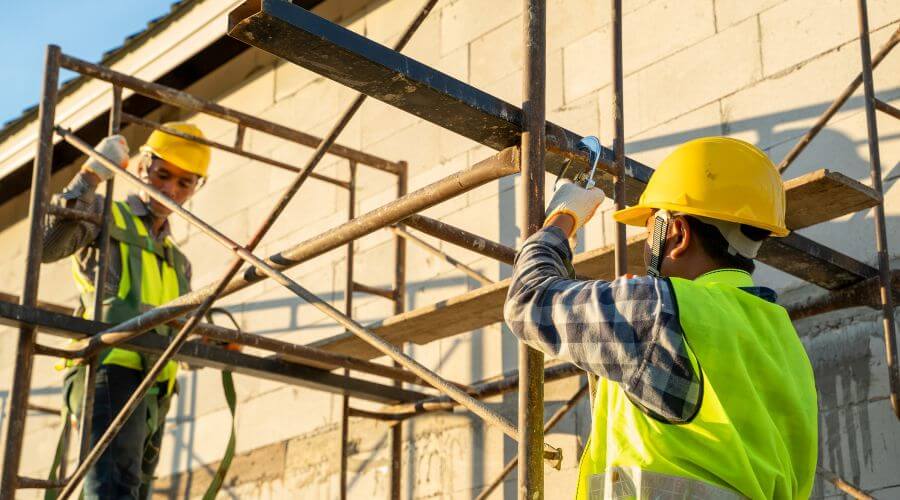 Expert Emergency Roof Repairs services in Losantville, IN
